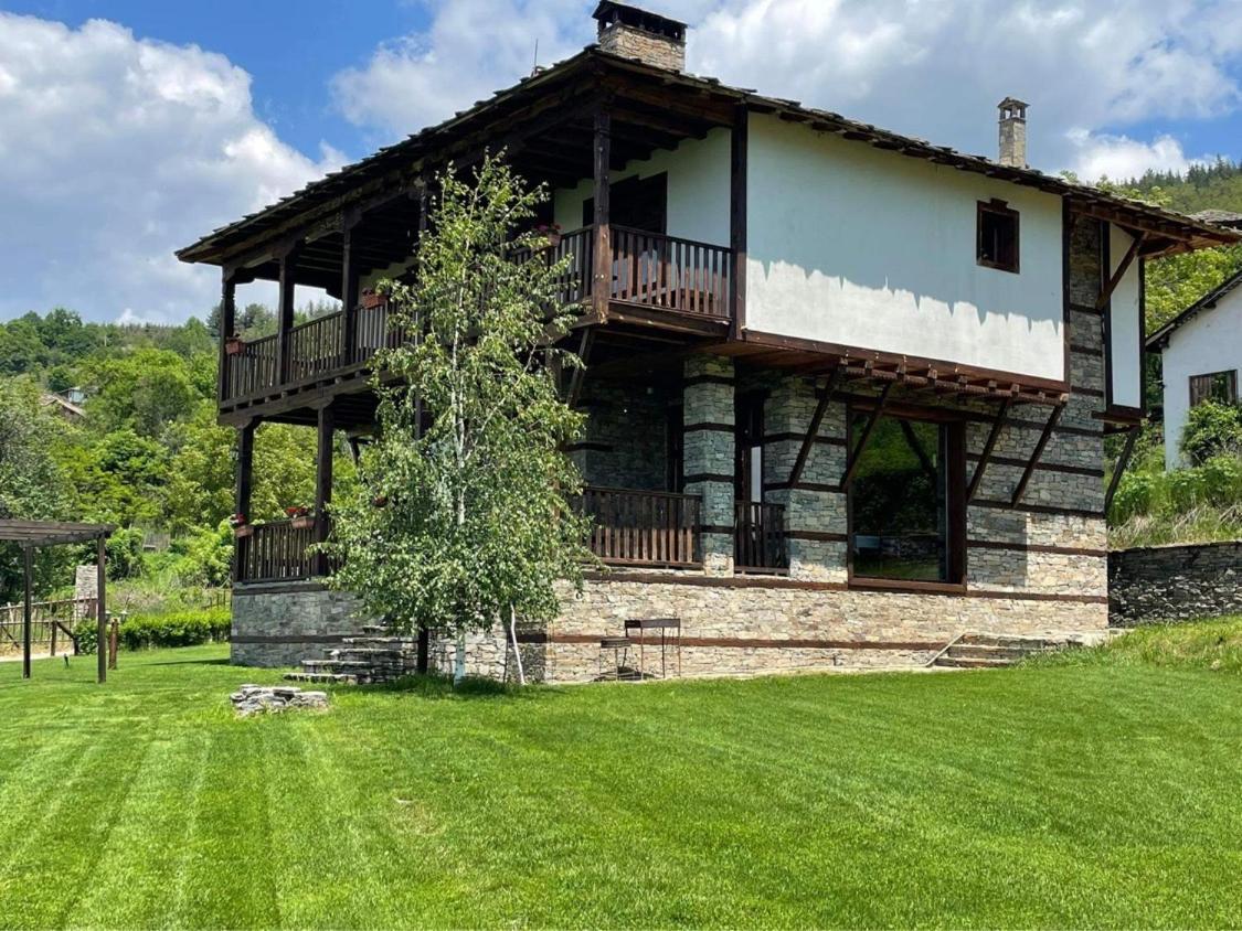 Leshten Guest Homes Exterior foto